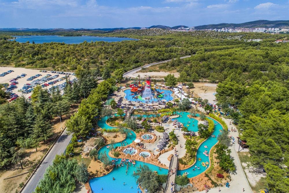 Amadria Park Family Hotel Jakov ชิเบนิก ภายนอก รูปภาพ